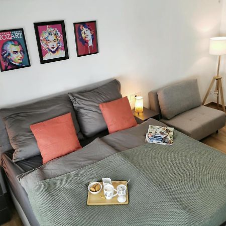 Neues City Center Piano Appartement Mit Netflix Klagenfurt am Woerthersee Kültér fotó