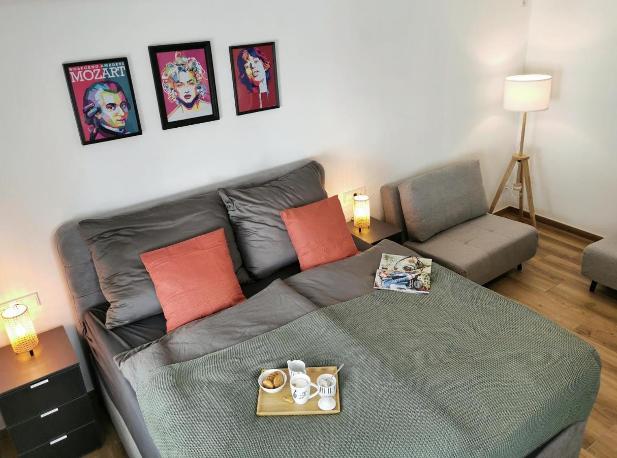 Neues City Center Piano Appartement Mit Netflix Klagenfurt am Woerthersee Kültér fotó