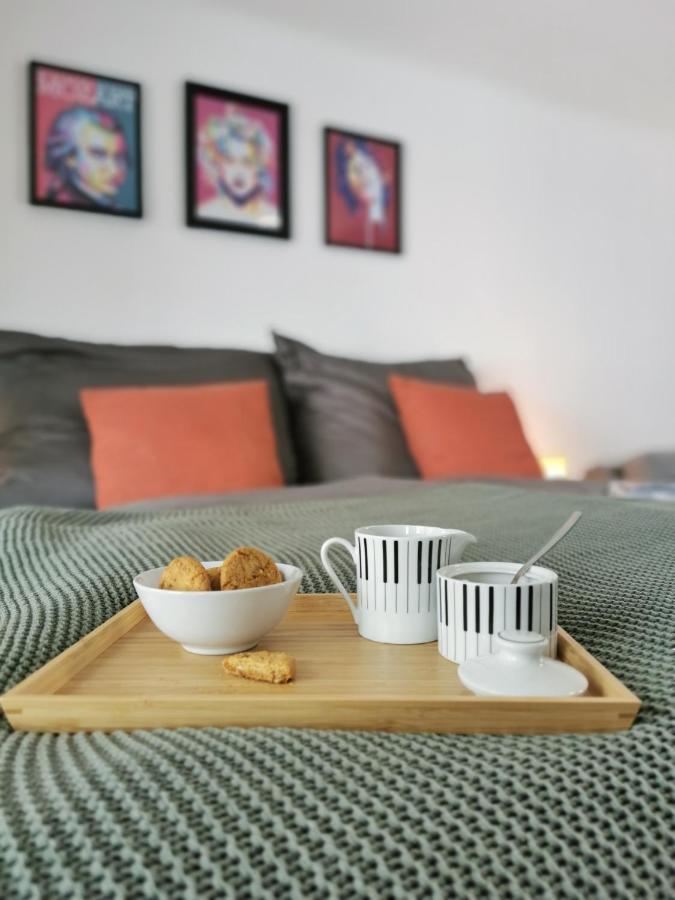 Neues City Center Piano Appartement Mit Netflix Klagenfurt am Woerthersee Kültér fotó