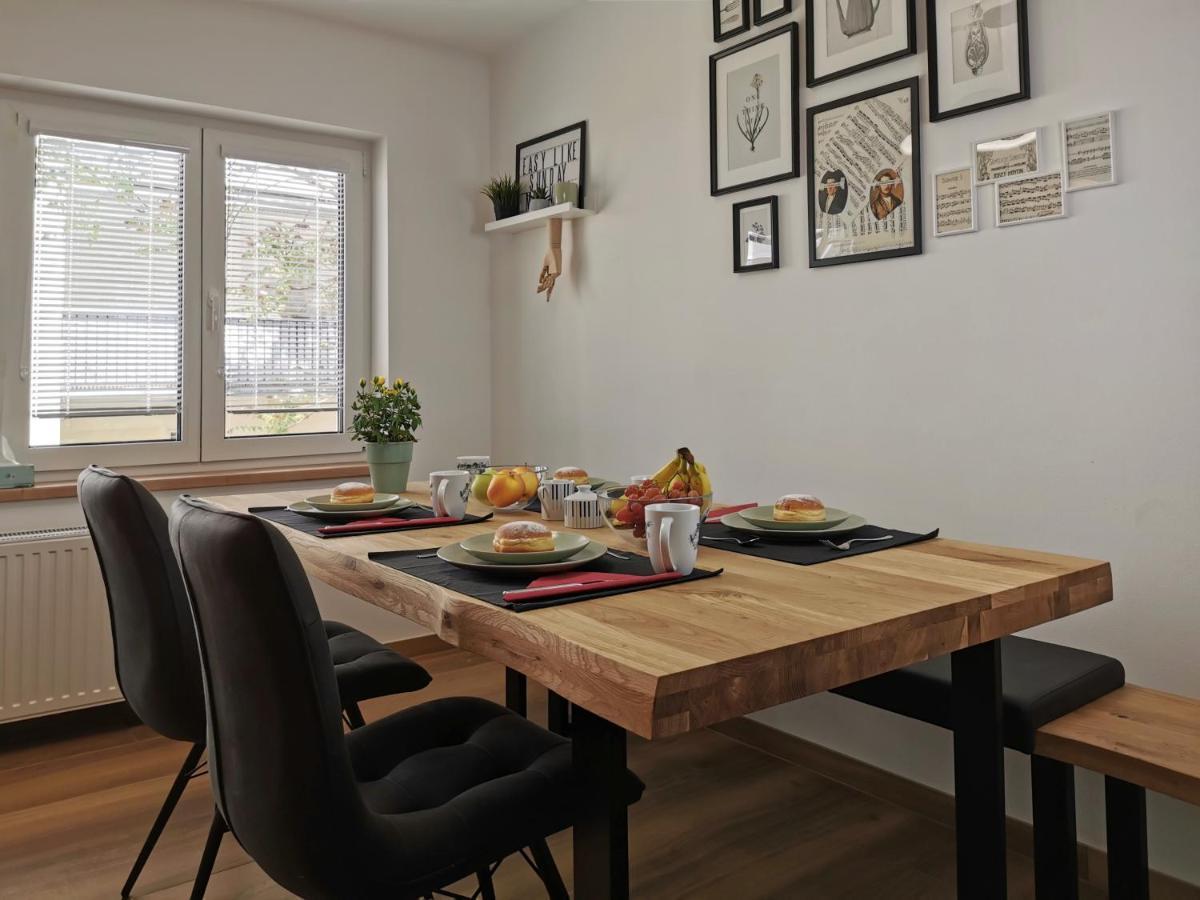 Neues City Center Piano Appartement Mit Netflix Klagenfurt am Woerthersee Kültér fotó