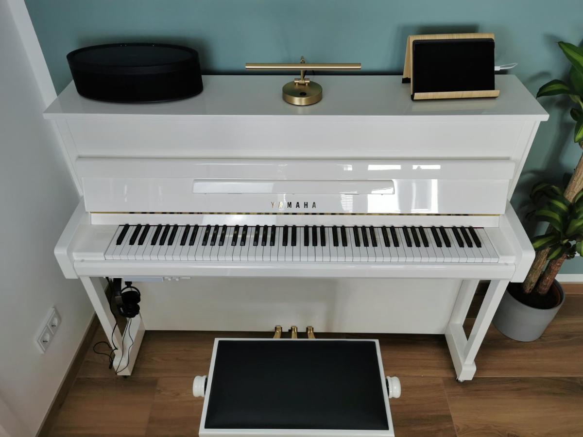 Neues City Center Piano Appartement Mit Netflix Klagenfurt am Woerthersee Kültér fotó