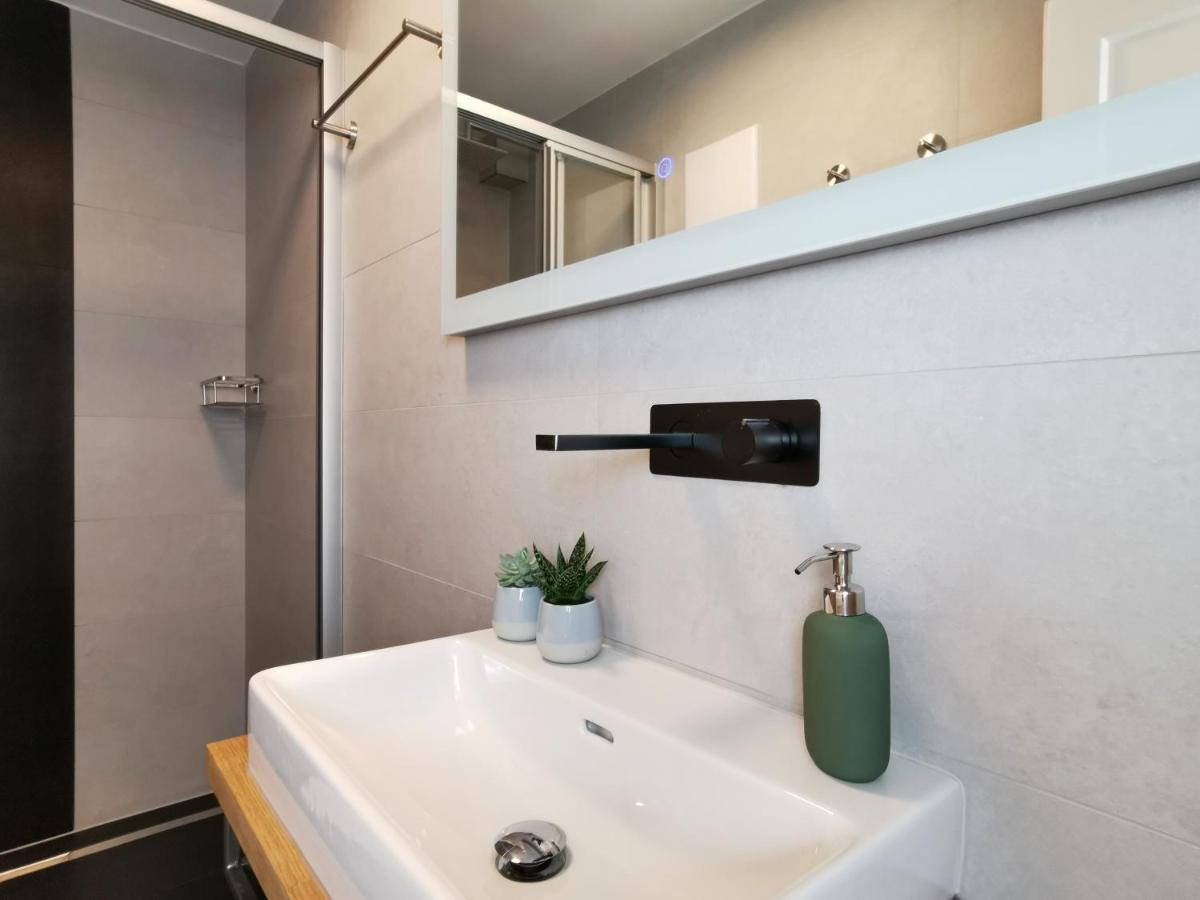Neues City Center Piano Appartement Mit Netflix Klagenfurt am Woerthersee Kültér fotó