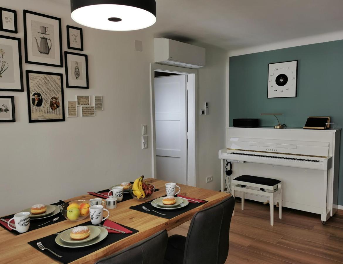 Neues City Center Piano Appartement Mit Netflix Klagenfurt am Woerthersee Kültér fotó